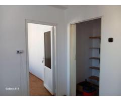 BRASADAS vinde ap 1 cam 4/4 ULTRACENTRAL RENOVAT si MOBILAT. - Imagine 4