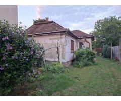 BRASADAS vinde casa individuala 2 cam teren 6 ari Titulescu.