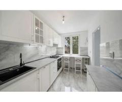 Apartament 3 camere decomandat + boxa - Drumul Taberei
