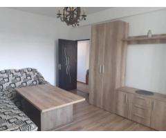 Închiriez apartament cu doua camere - Imagine 2
