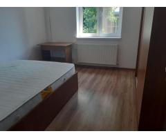 Închiriez apartament cu doua camere - Imagine 4