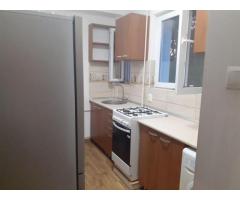 Închiriez apartament cu doua camere - Imagine 8