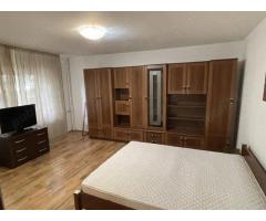 BRASADAS închiriază garsoniera 41mp PARTER 1990 Nerva Traian - Imagine 2