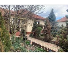 BRASADAS vinde casa cu 3 cam teren 770mp in Lazuri.