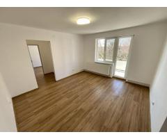 BRASADAS vinde ap 2 cam central etaj 3/4. - Imagine 4