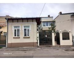 BRASADAS vinde casa curte comuna 3 cam 77mp HALA TRAIAN