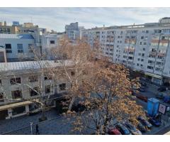 Apartament cu 2 camere de inchiriat in  zona centrala +terasa de 9 m