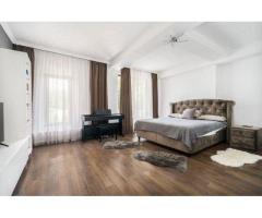 Vand apartament 5 camere ,200mp ,parter + curte proprie 150 mp - Imagine 5