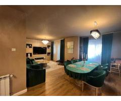 De vânzare apartament 3 camere zona unirii - Imagine 3