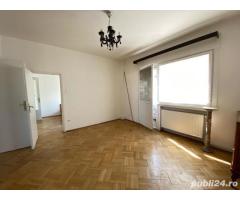 Apartament ultracentral cu vedere superbă, super investiție - Imagine 4