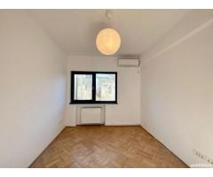 Apartament ultracentral cu vedere superbă, super investiție - Imagine 10