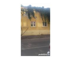 vanzare casa curte - Imagine 6