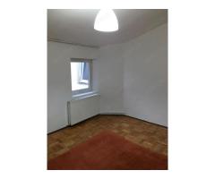 apartament 3 camere decomandate la curte (et.1), zona Dacia-Mosilor. pret 380 euro - Imagine 4