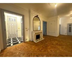 Apartament in vila  - renovat lux , 4 camere
