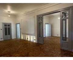 Apartament in vila  - renovat lux , 4 camere - Imagine 6