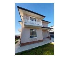 Ag BRASADAS vinde Casa P+1 in MIROSLAVA.