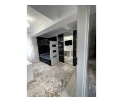 Casă 3 camere 2 băi și curte 75 mp finisată și mobilată lux - Imagine 4