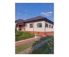Casa la 40 km de București și la 15km de Ploiesti