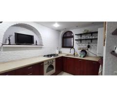 Duplex-apartament 3 camere 90,5mp utili, in vila P+1+M cu curte 639 mp - Imagine 3