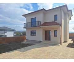 Casa P+E ,140 mp utili,451 mp teren, Hlincea,MUTARE  IMEDIATA.