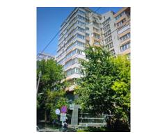 Apartament 3 camere semidecomandat