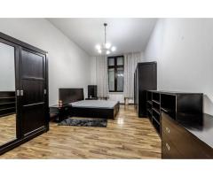 PRET NOU! Apartament 2 camere - Etaj 1 - Palatul Neumann - COMISION 0 - Imagine 2