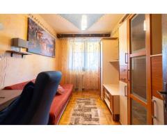Apartament 4 camere decomandat - bvd. Revolutiei - COMISION 0 - Imagine 2