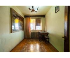 Apartament 4 camere decomandat - bvd. Revolutiei - COMISION 0 - Imagine 3