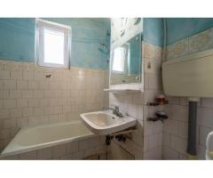 Apartament 4 camere decomandat - bvd. Revolutiei - COMISION 0 - Imagine 7