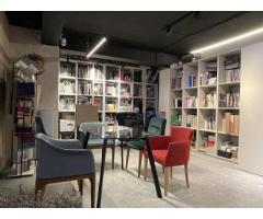Duplex 3 camere amenajat birou/showroom, cu parcare inclusa