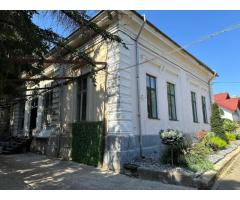 Persoana fizica !! vand casa Centru  !! 1160 Mp !! rate !! - Imagine 7