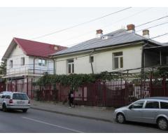 Casa situata in centru, in fata Lic. Economic nr. 1 - Imagine 6