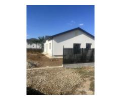 Casă domnesti 4 camere 2 băi - Imagine 2