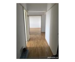 Apartament 4 camere, la 2 minute de Mega Mall, pret 99000   , particular - Imagine 2