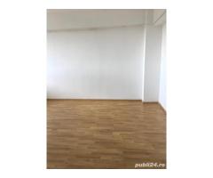 Apartament 4 camere, la 2 minute de Mega Mall, pret 99000   , particular - Imagine 3