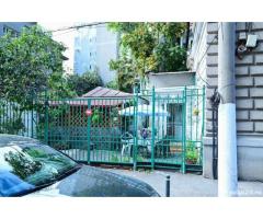 Spatiu comercial si casa de vanzare