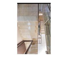 Cladire cu spatiu comercial stradal - Imagine 2