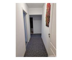 Vanzare Apartament 3 camere renovat & mobilat - Imagine 10