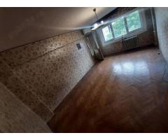 Apartament 4 camere Decomandat Strada Traian- Calea Mosilor