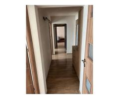 vand apartament 3 camere plus dressing