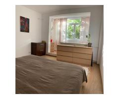 Vând apartament 4 camere - Imagine 2