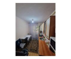 De vanzare apartament cu 3 camere - Imagine 2