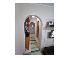 De vanzare apartament cu 3 camere - Imagine 3