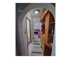 De vanzare apartament cu 3 camere - Imagine 4