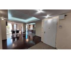 Vînzarea apartament 4 camere