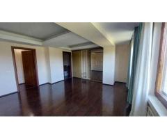 Vînzarea apartament 4 camere - Imagine 5