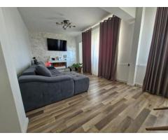 Apartament 4 camere, Dna Ghica