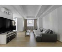 De vanzare apartament stradal Bd. Magheru - Imagine 2