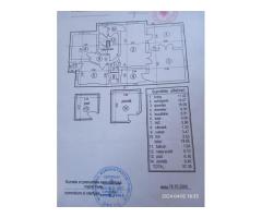 Vand apartament in vila