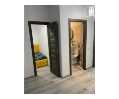 Apartament 2 cam. de vanzare 61mp + terasa 15 mp la 30 m de plaja - Mamaia Nord - Imagine 6